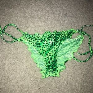 Cover style NWOT bikini bottom